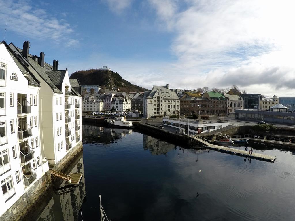 Clarion Collection Hotel Bryggen Ålesund Quarto foto